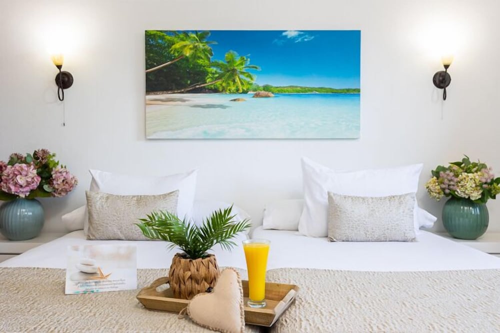 Фото Hotel Plaza del Castillo