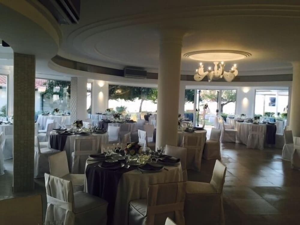 Фото Sunshine Beach Resort