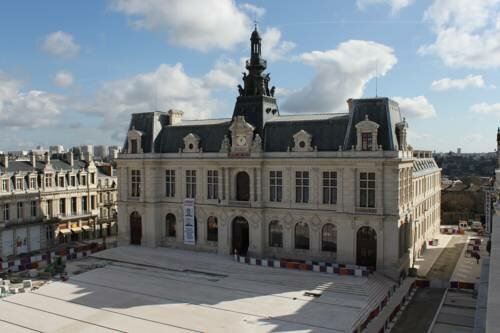 Гостиница Hôtel Central Poitiers 3 étoiles в Пуатье