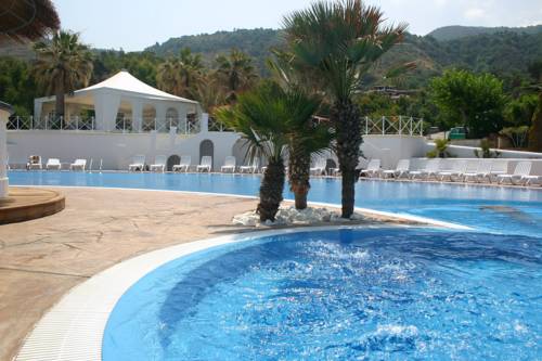 Фото Cala Petrosa Resort