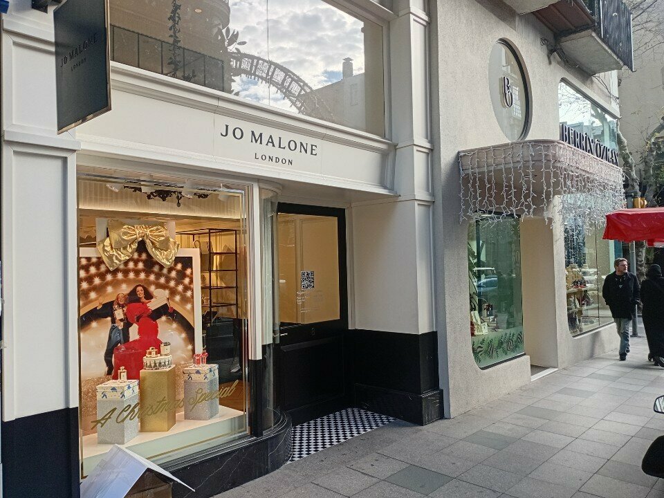 Perfume and cosmetics shop Jo Malone, Istanbul, photo