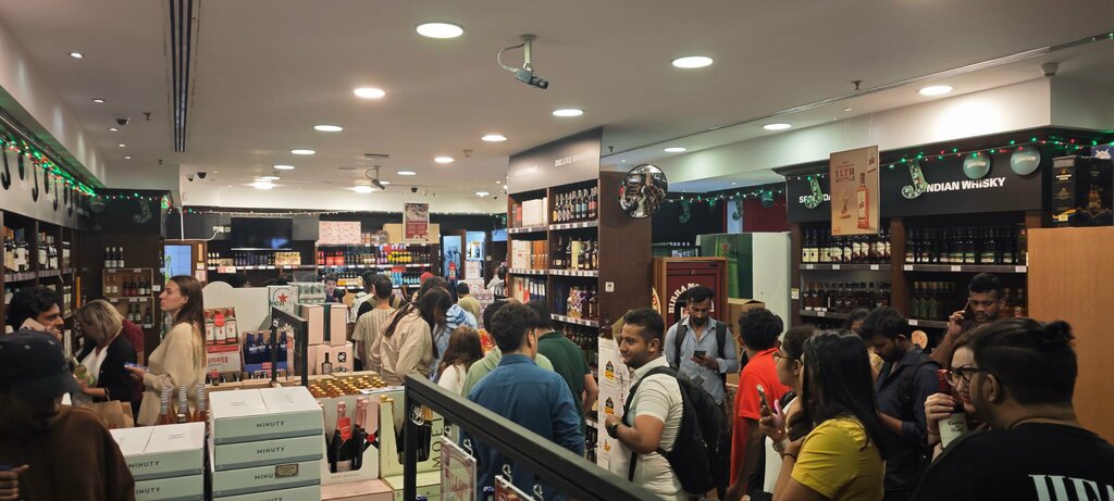 Alcoholic beverages MMI, Dubai, photo