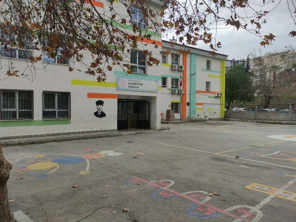 Primary school Ali Erenturk Primary School, Izmir, photo