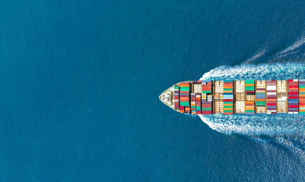 Transportation of goods by water Viking Shipping, Dubai, photo