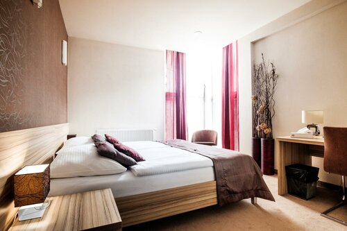 Гостиница Hotel Deluxe в Нитре