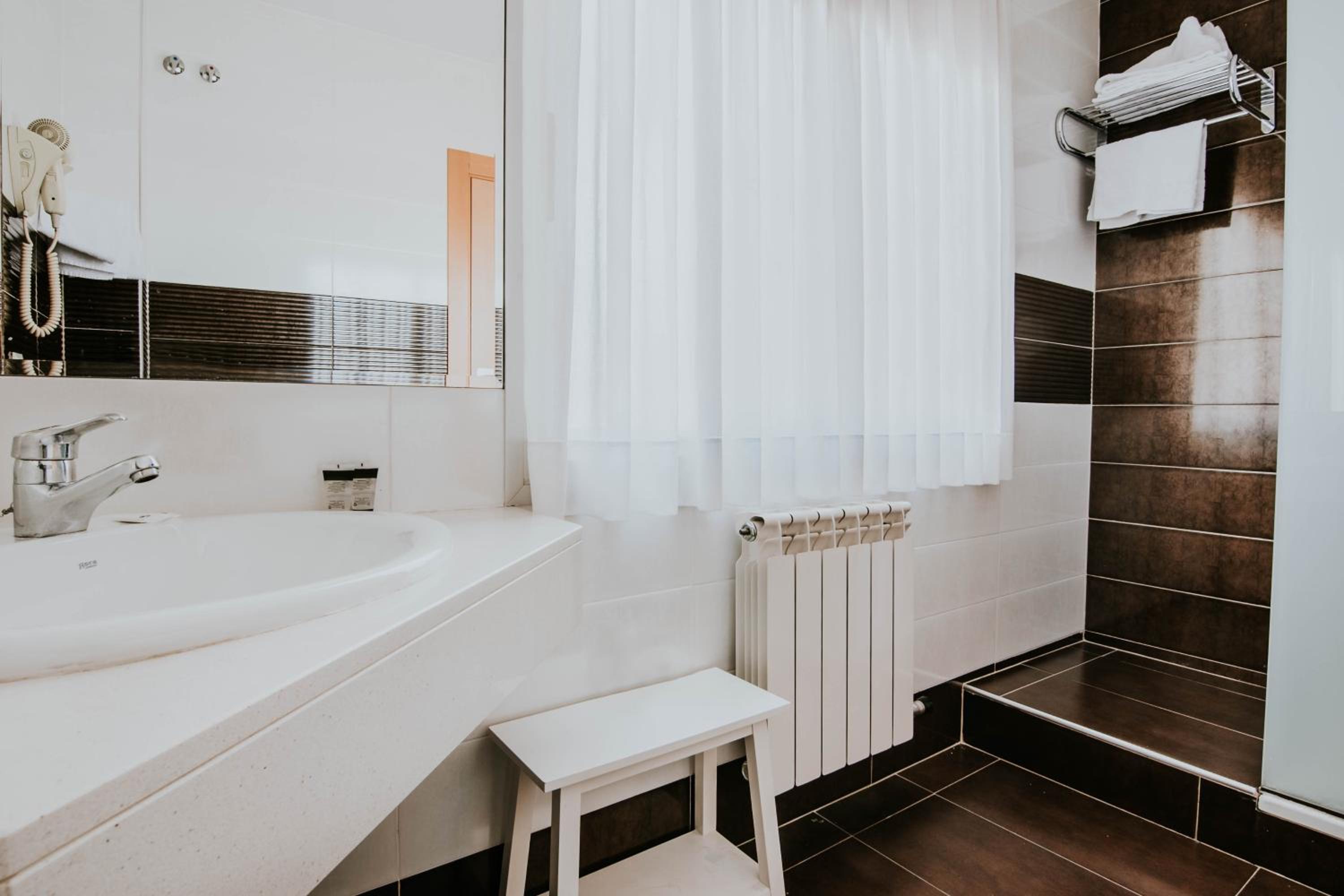 Фото Hotel Isasa