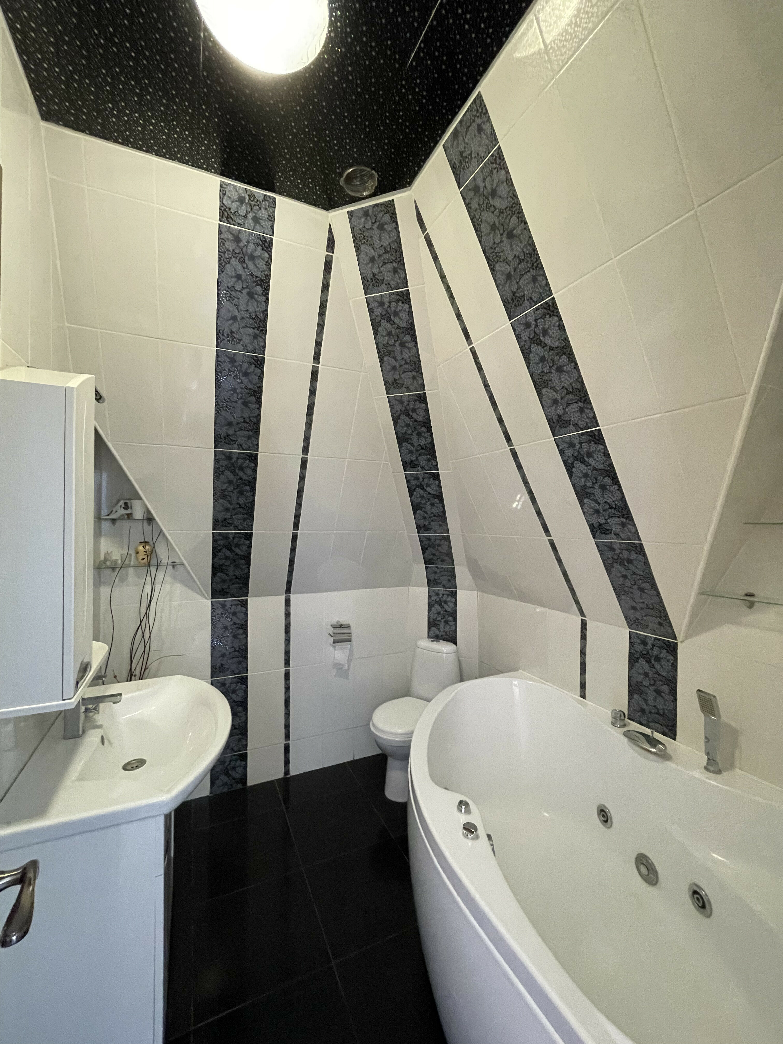 Фото Mountain Cottage