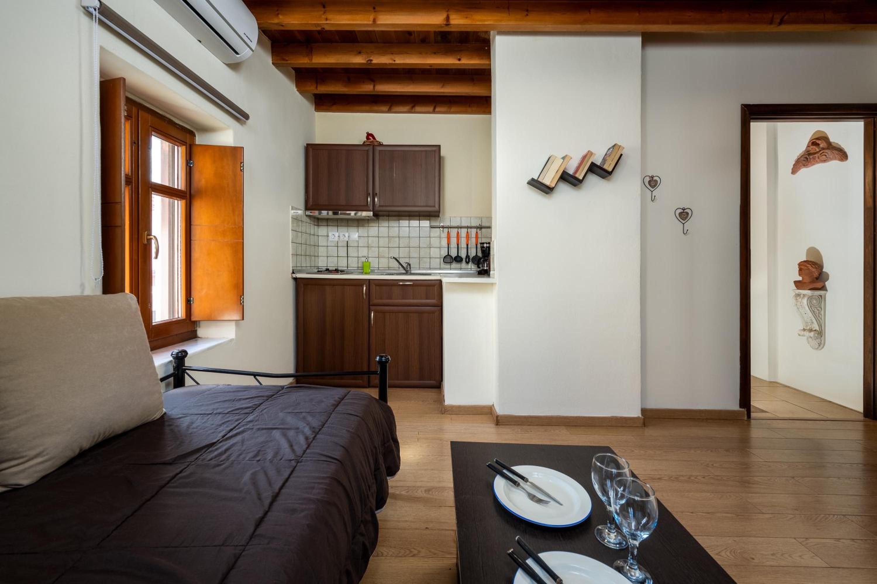 Фото 3 Charites Old Town