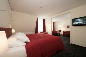 Гостиница Hotel Glockenhof Zurich