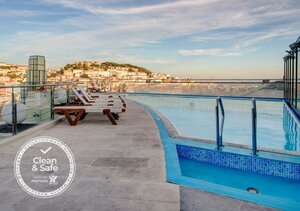 Гостиница VIP Executive Eden Aparthotel