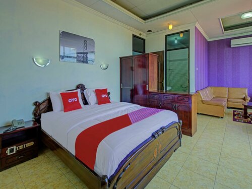 Гостиница Oyo 3934 Hotel Istana в Пекалонгане