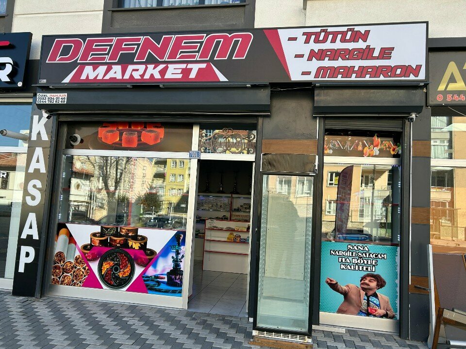 Tobacco and smoking accessories shop Defnem Market, Konya, photo