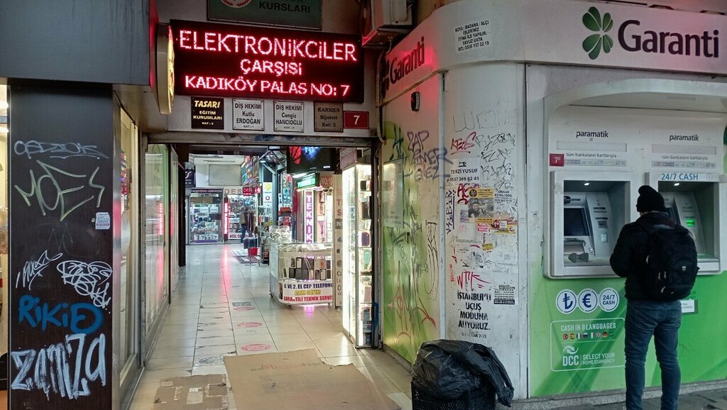 Mobile phone store Avrupa İletişim, Istanbul, photo