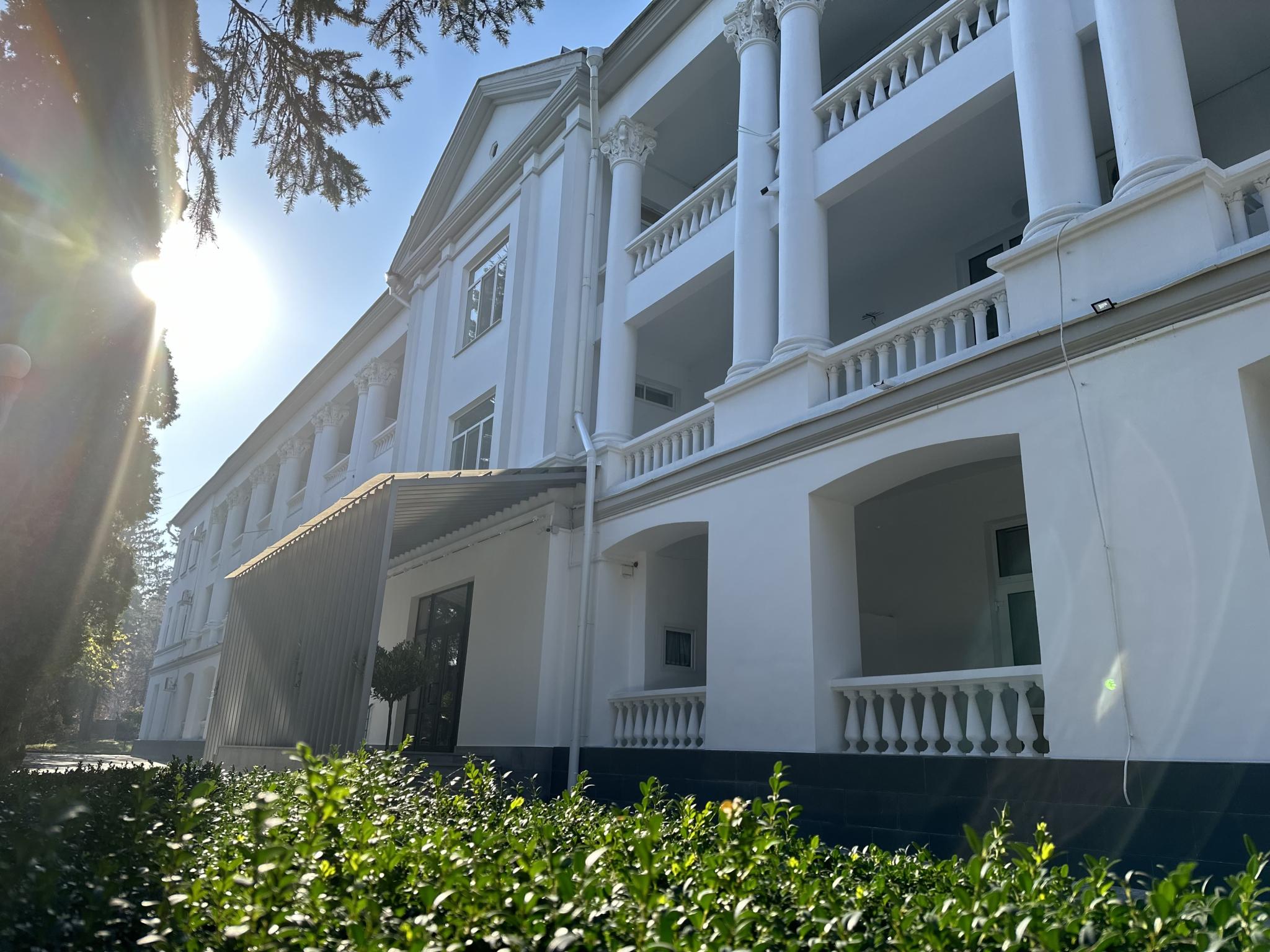 Фото отеля 2