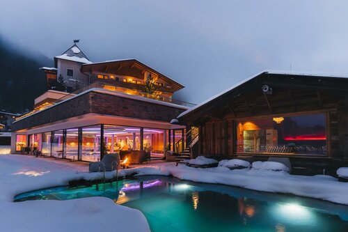 Гостиница Alpinhotel Berghaus в Туксе