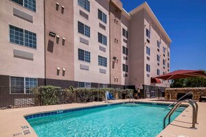 Гостиница Comfort Suites El Paso Airport