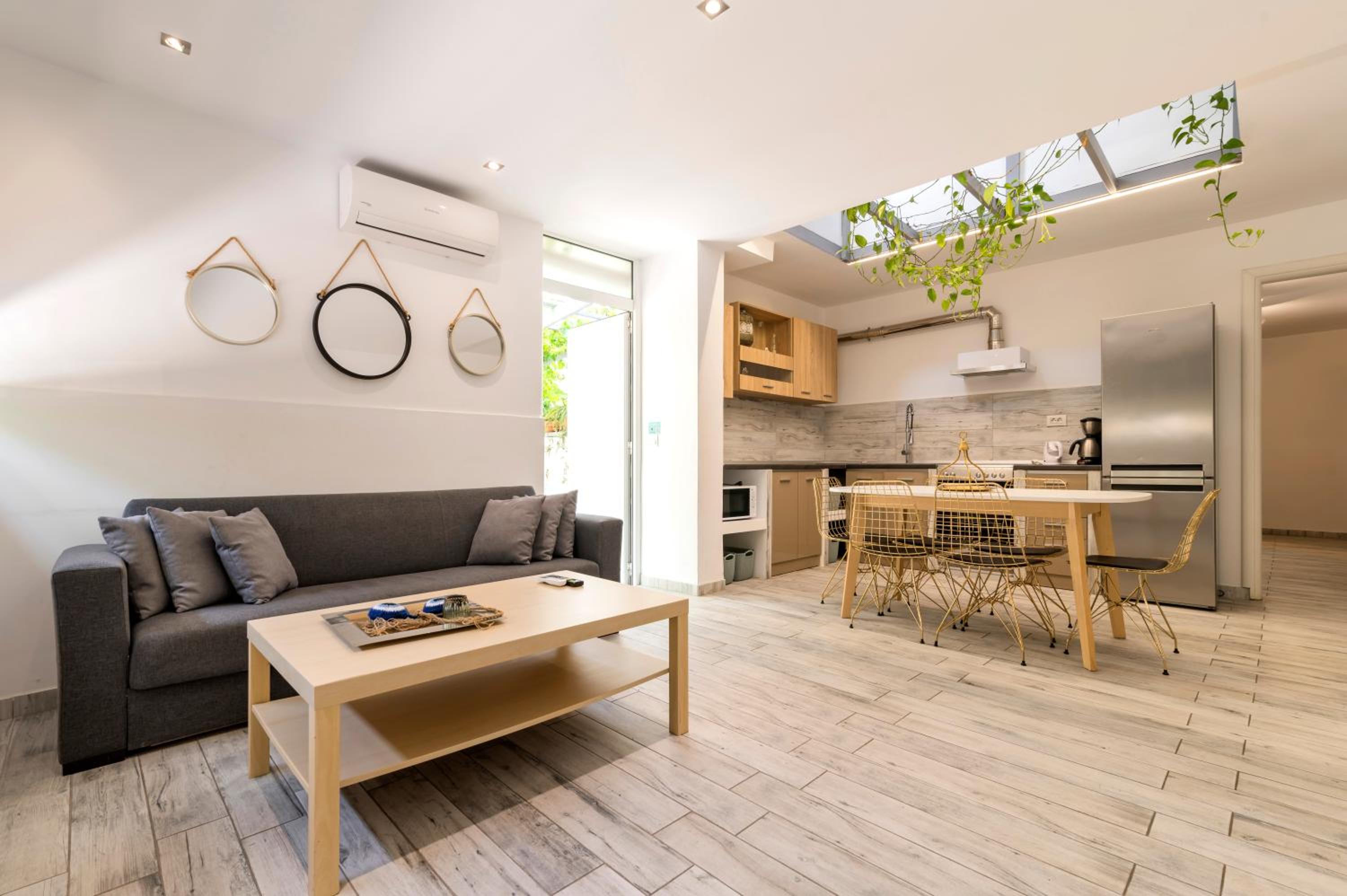 Фото Lefka Hotel, Apartments & Studios