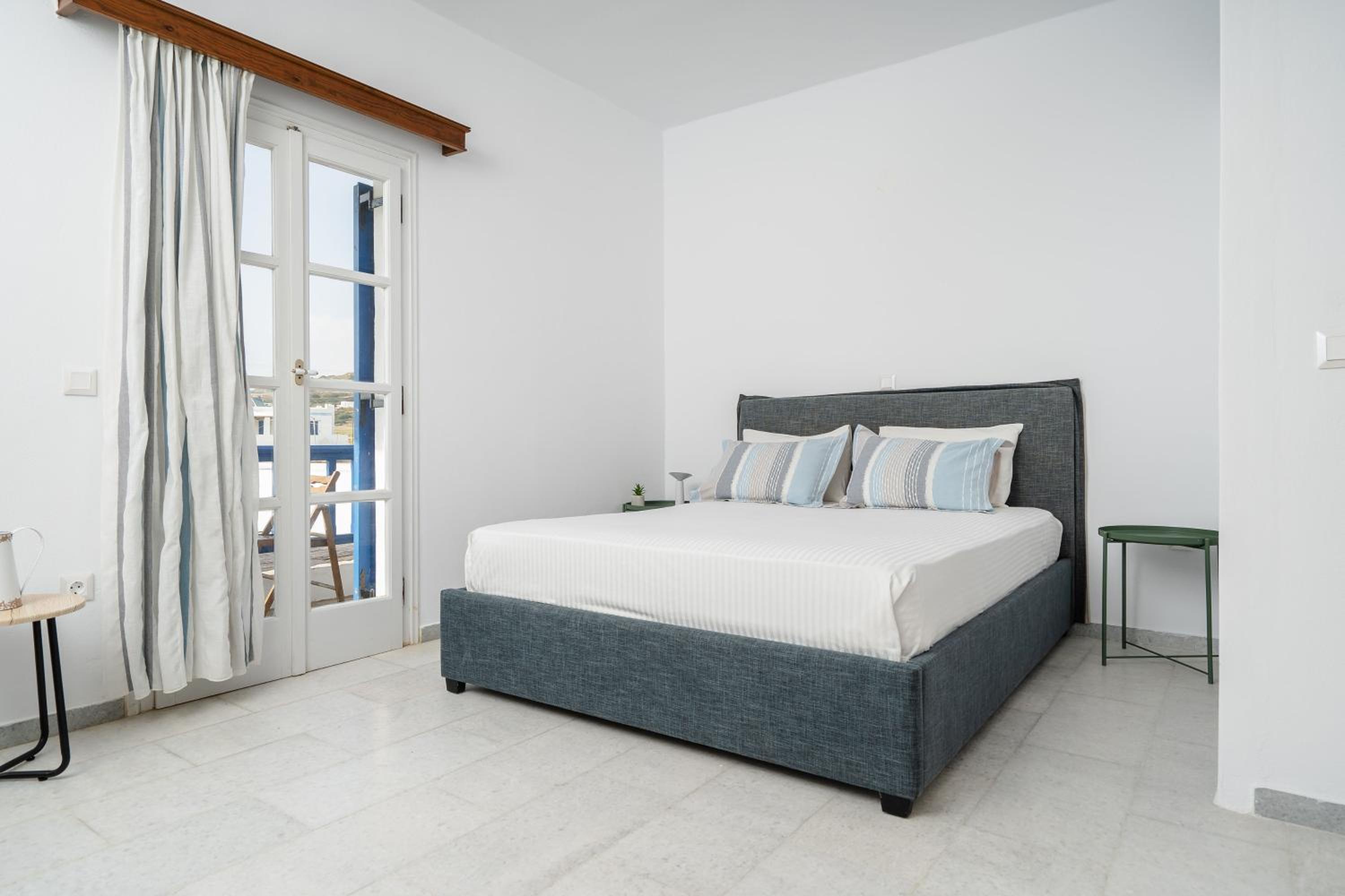 Фото Diamantis Studios