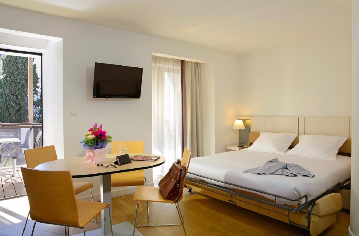 Фото Resideal Premium Cannes