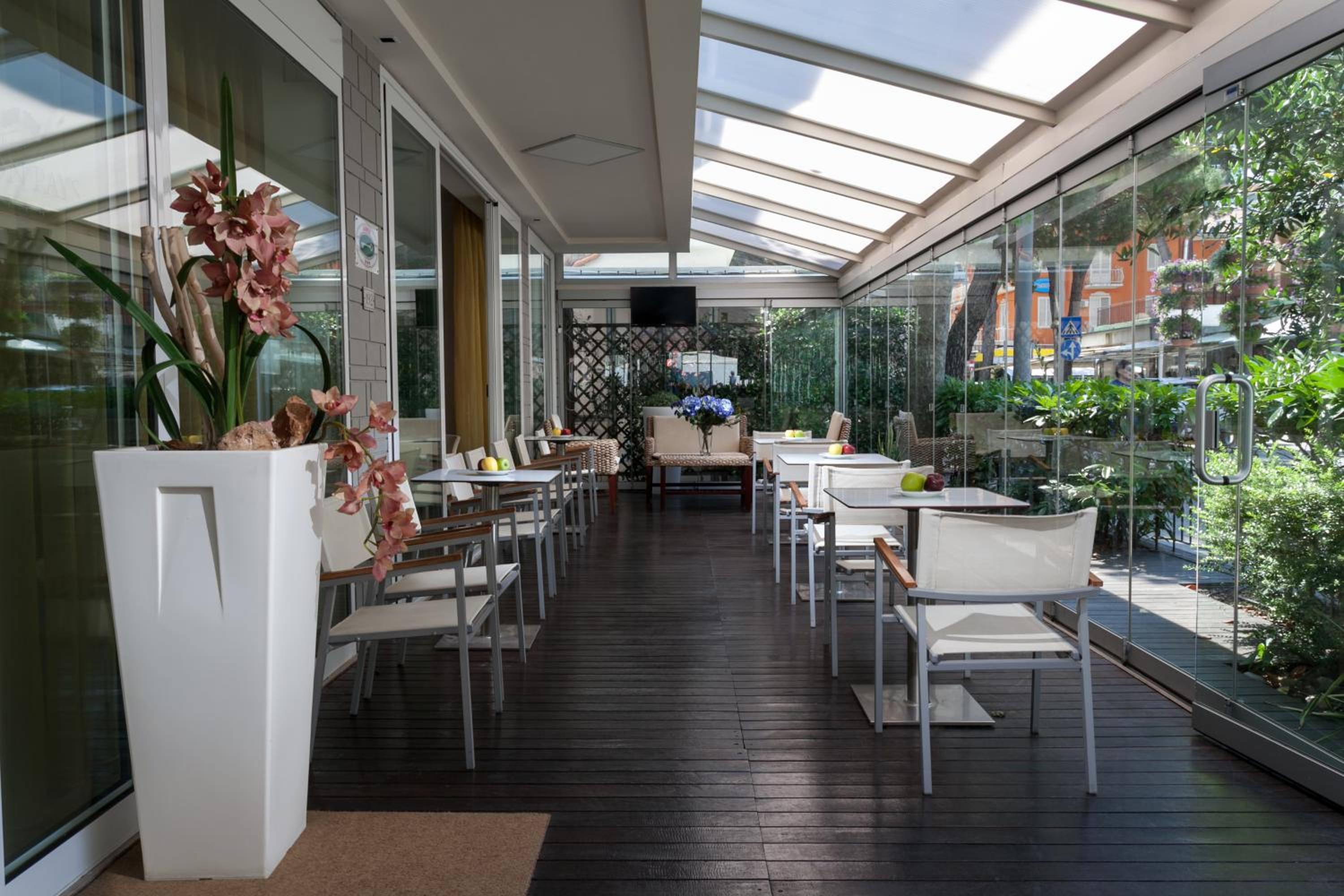 Фото Hotel Mon Pays