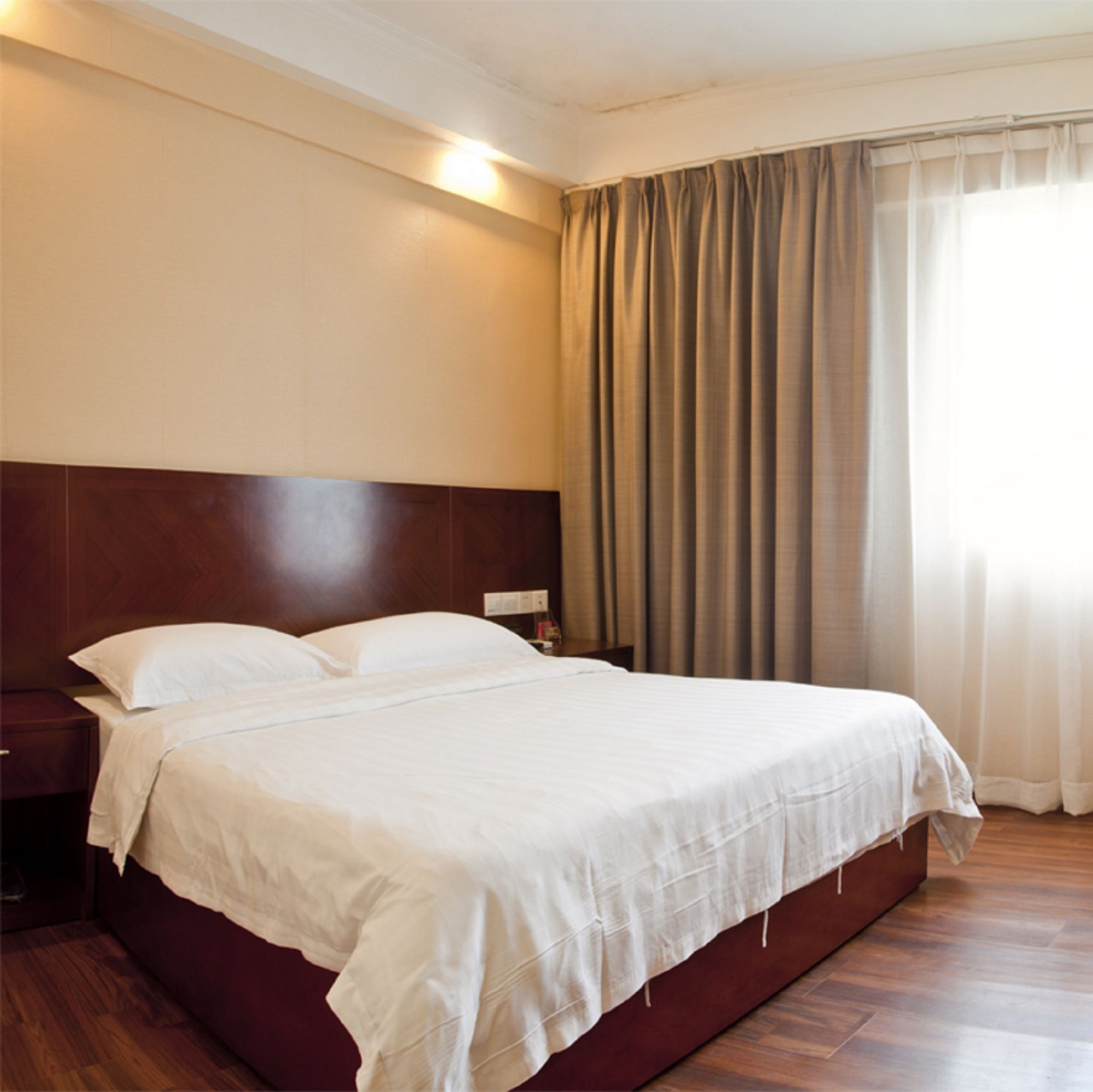 Фото Paco Hotel Guangzhou Jiangtai Road Metro Branch