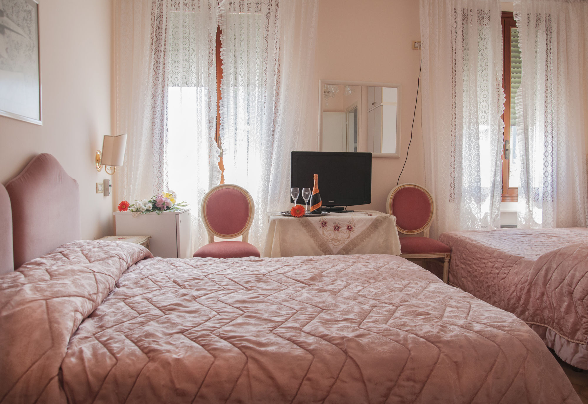 Фото Hotel Villa Serena