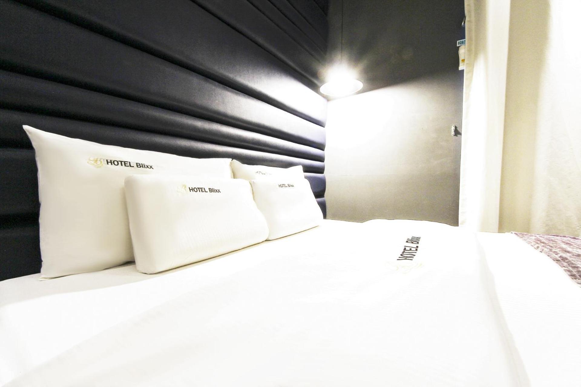 Фото 33555716610