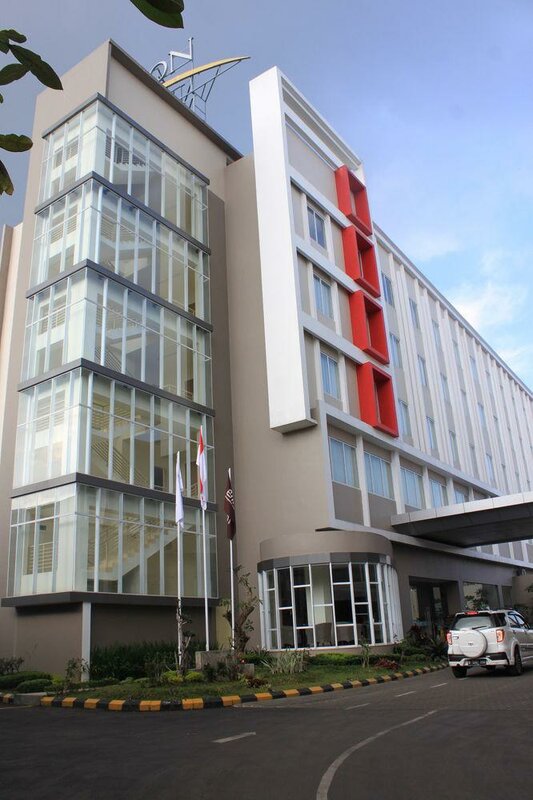 Гостиница Horison Hotel Sukabumi