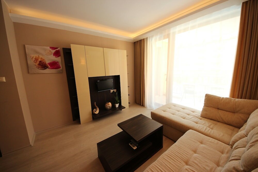 Фото Menada Harmony Suites II Apartments