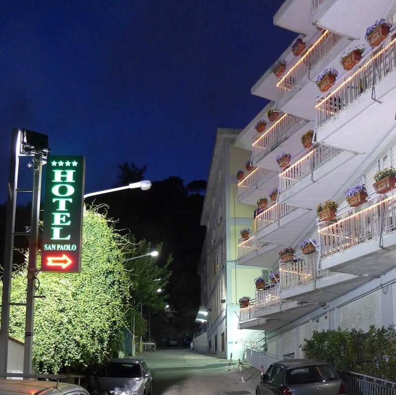 Гостиница Hotel San Paolo в Неаполе