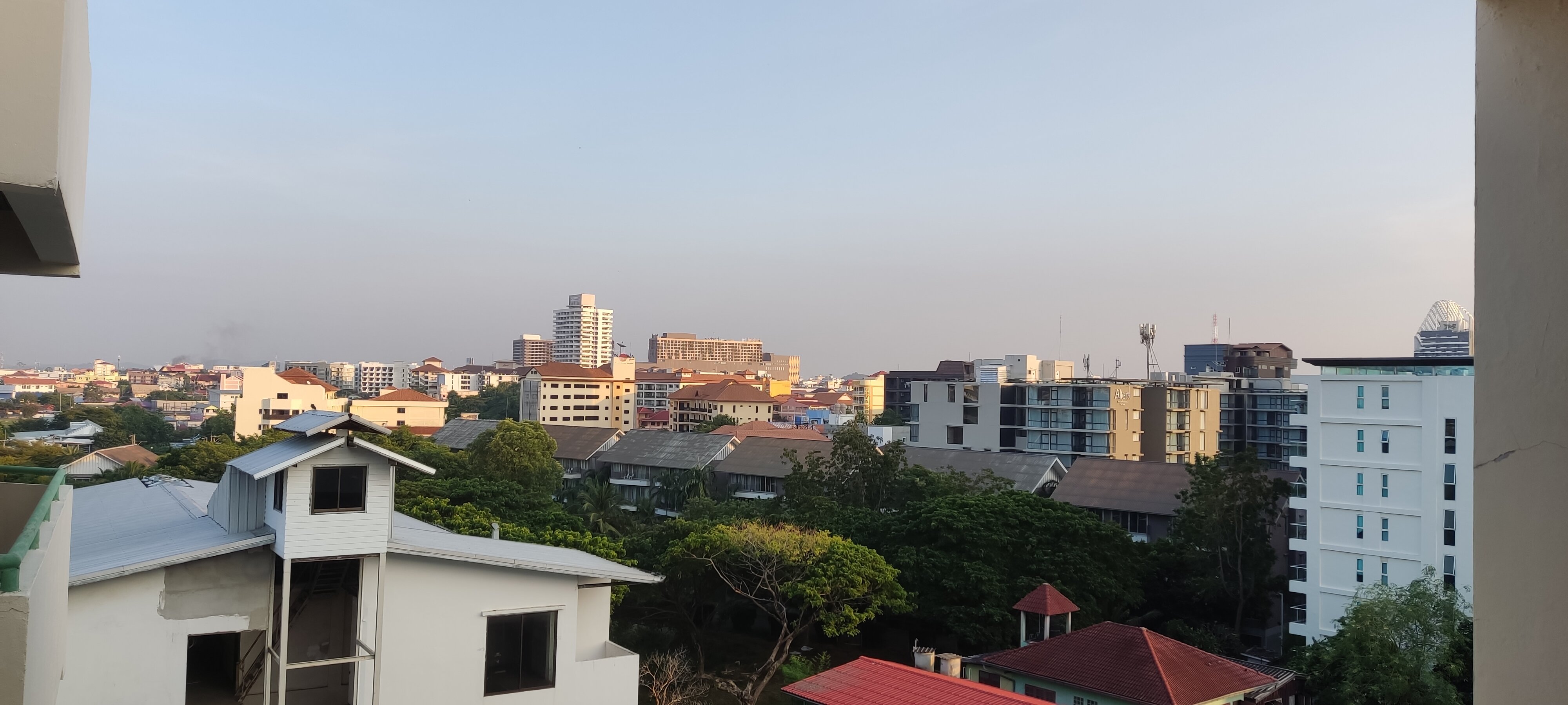 Фото The Pinewood Residence