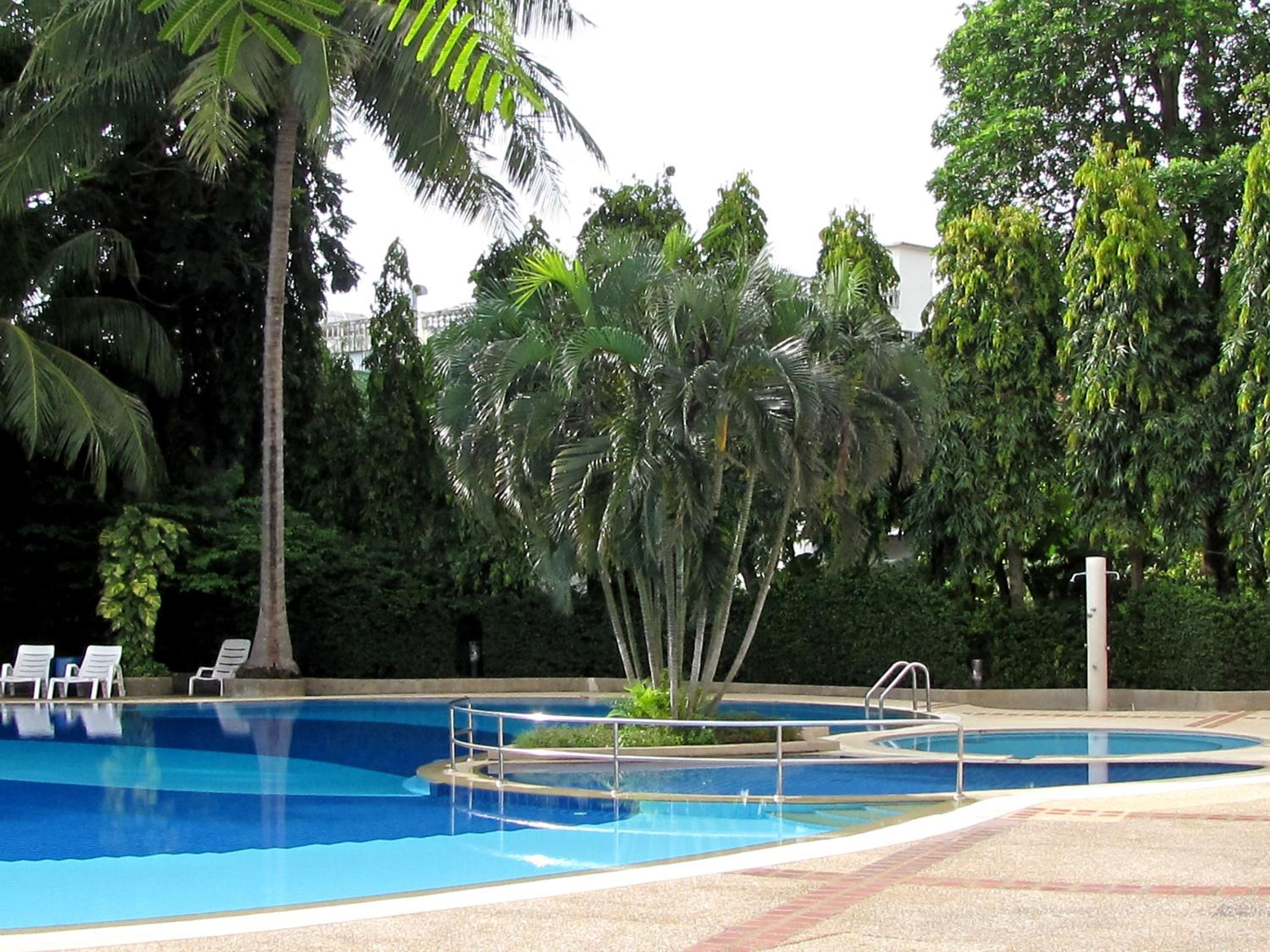 Фото Waterfront Suites Phuket by Centara