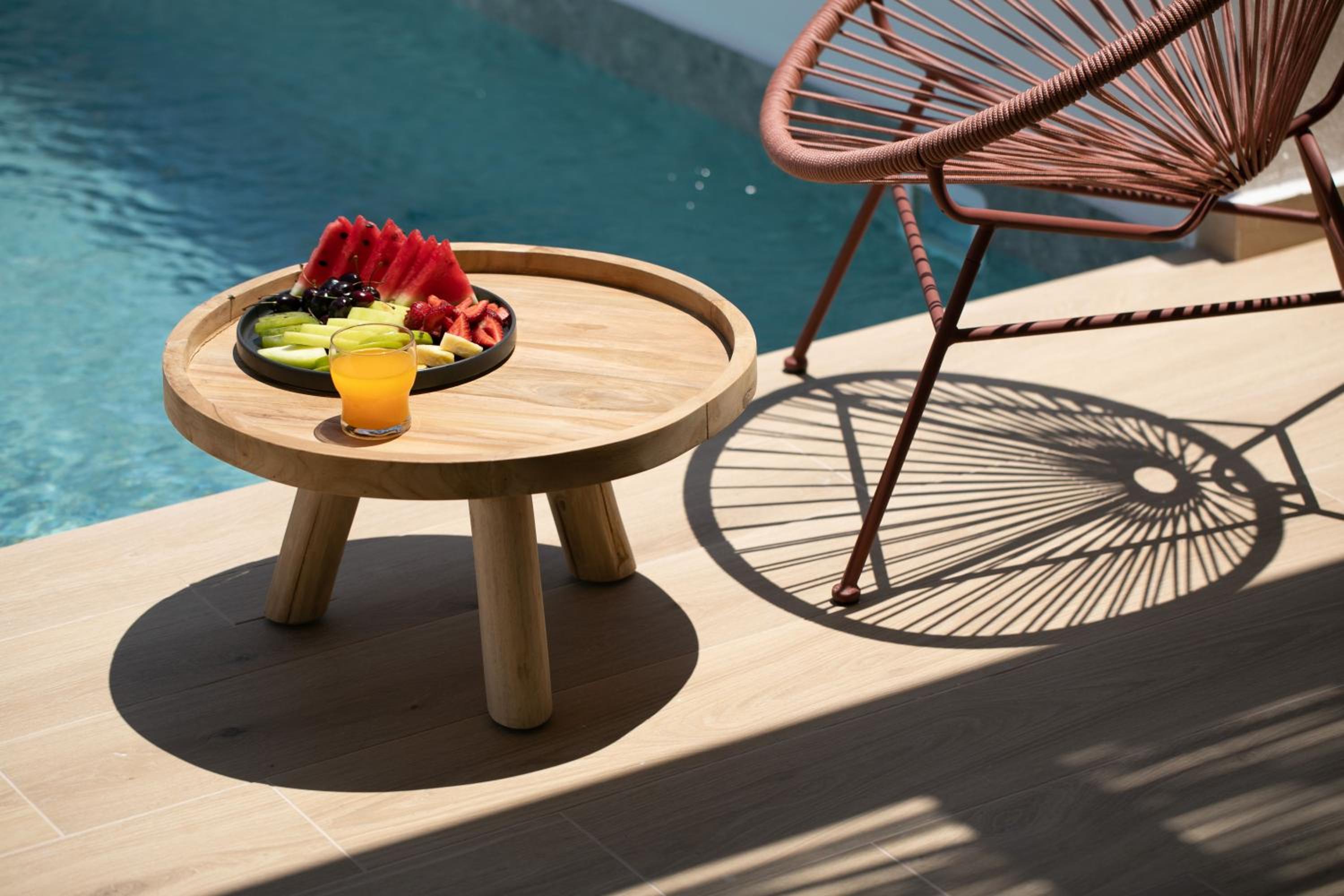 Фото Iphimedeia Apartments & Suites