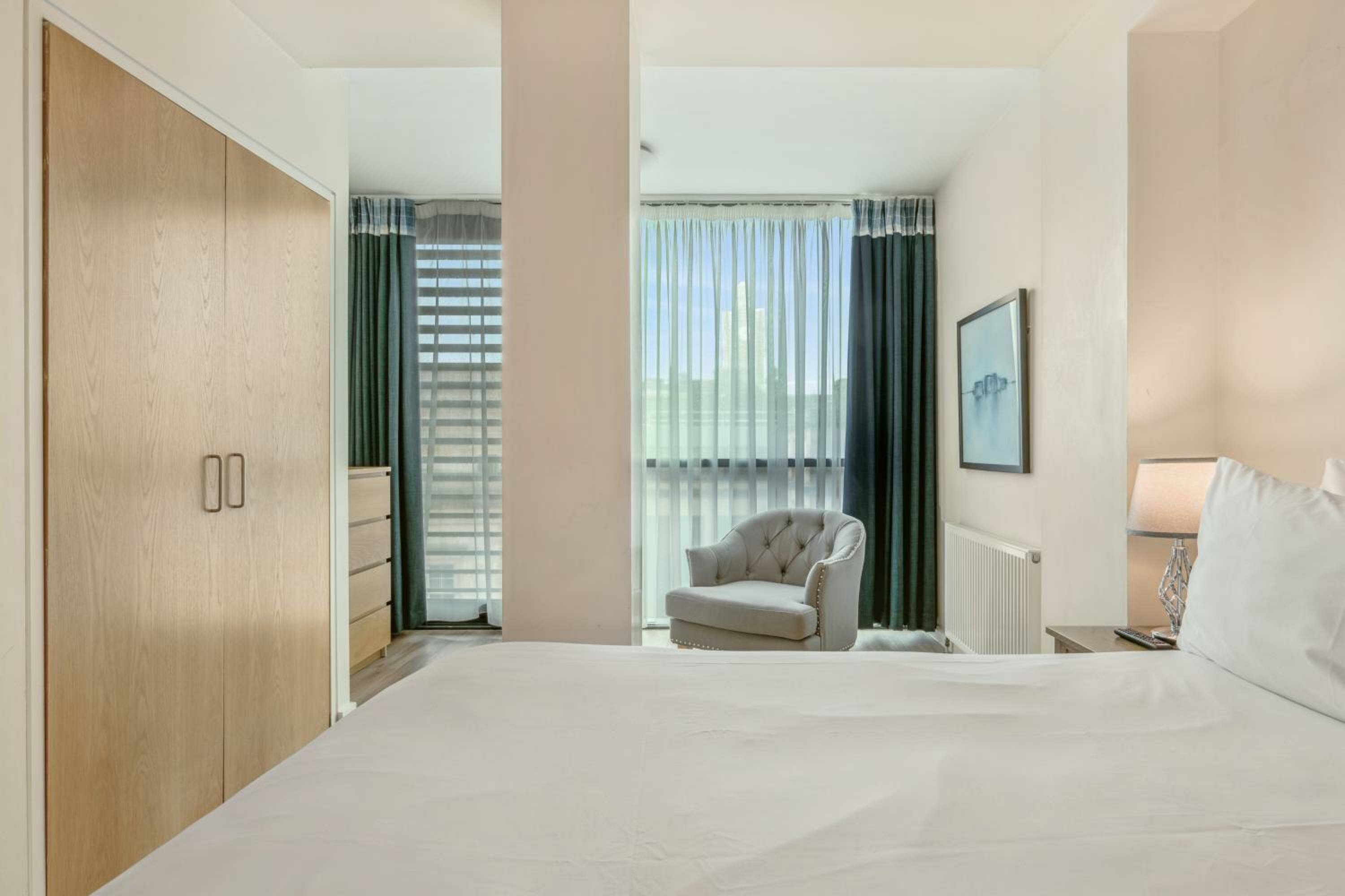 Фото Princes Street Suites