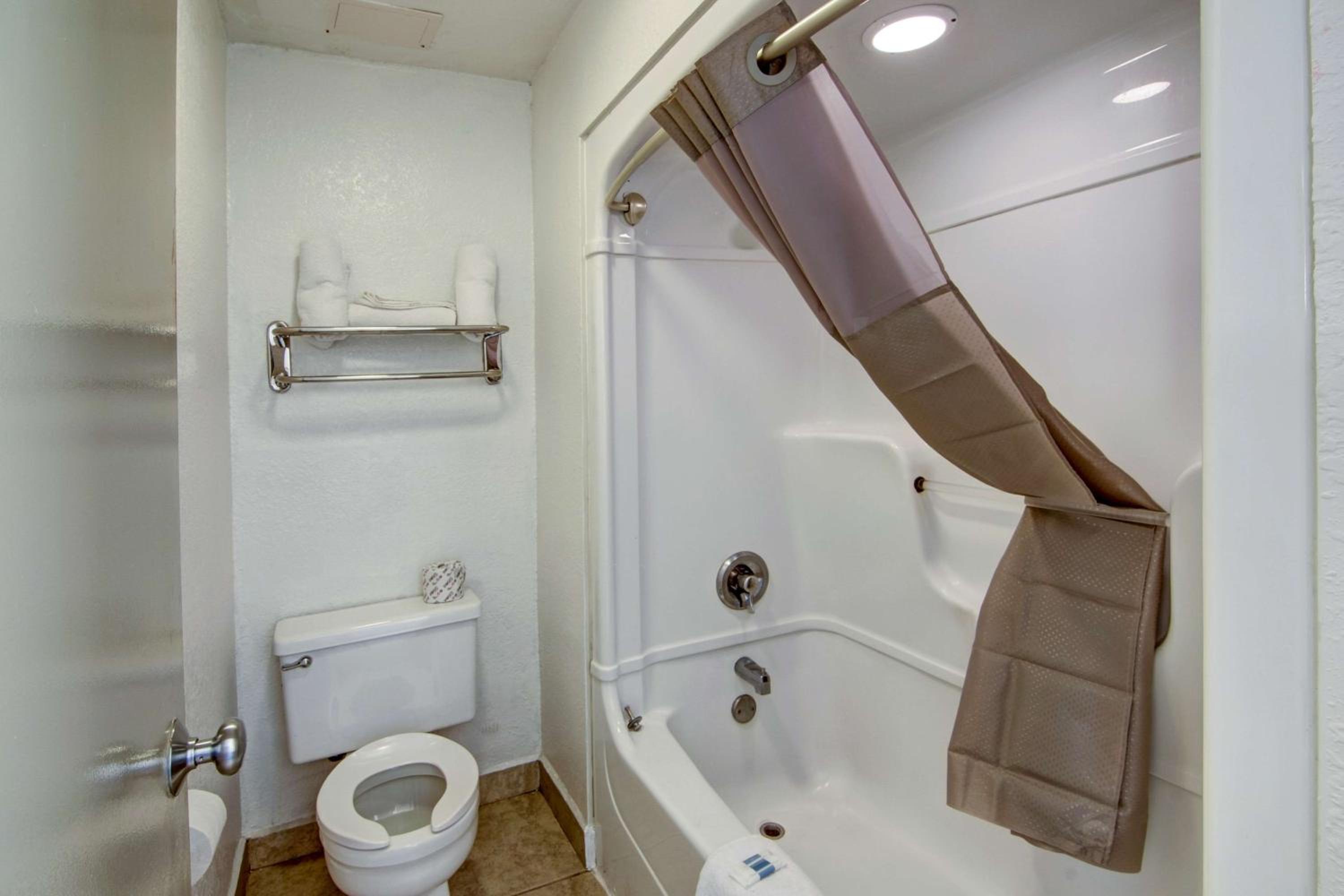 Фото Studio 6 Grand Prairie, Tx