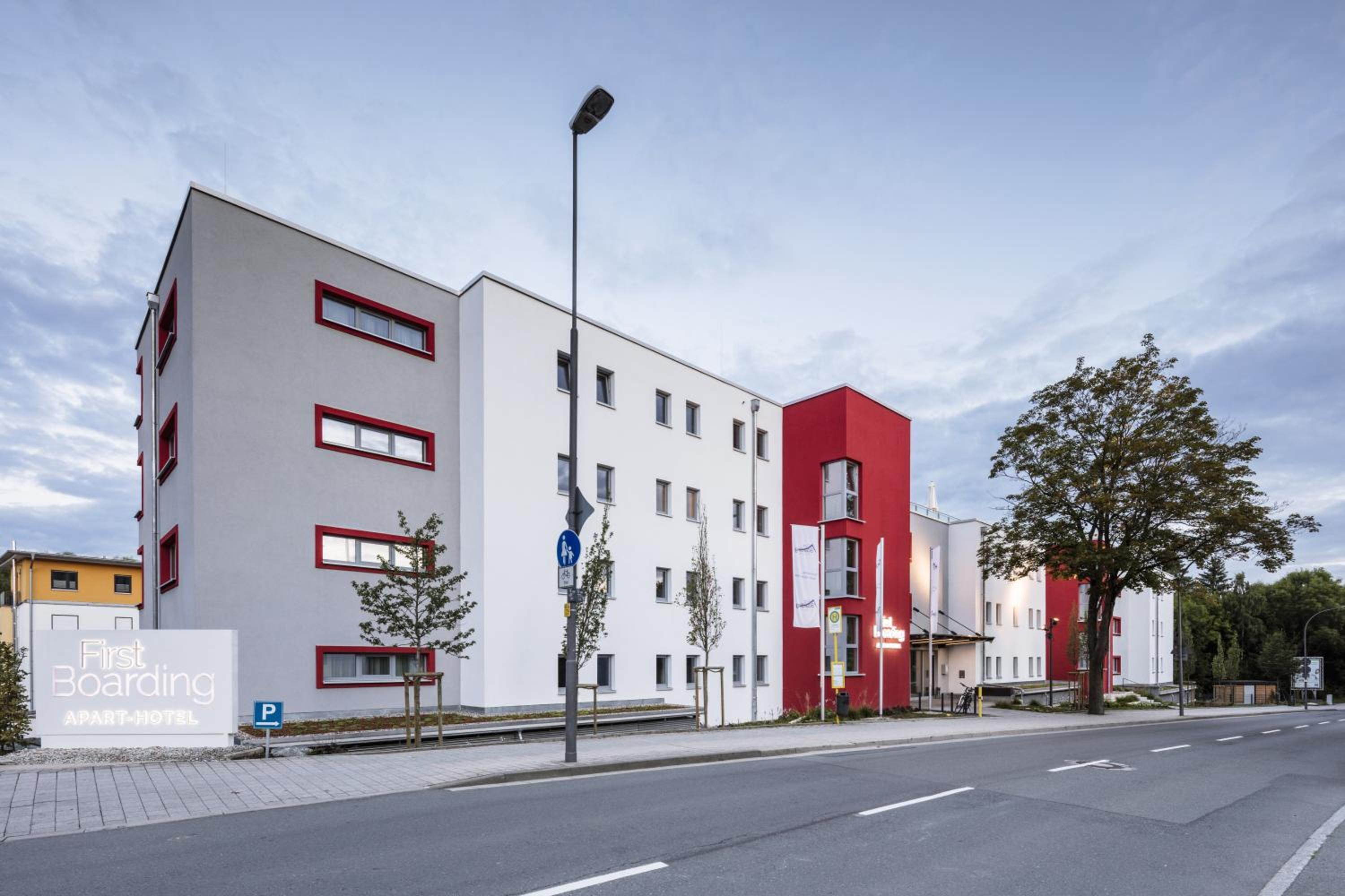 Фото Apart Hotel FirstBoarding Bayreuth