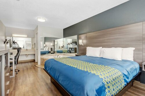 Гостиница Travelodge by Wyndham Grove City So. Columbus