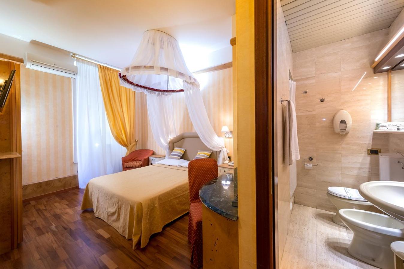 Фото Hotel Mirò