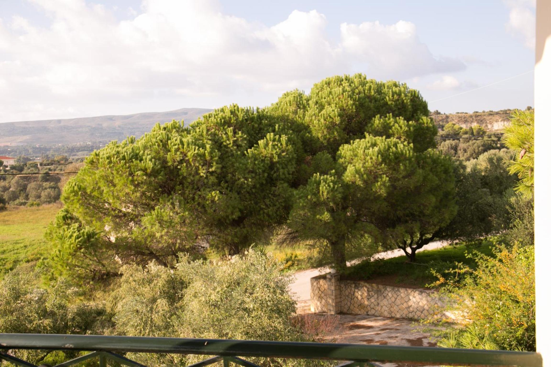 Фото Almyros Studios & Apartments