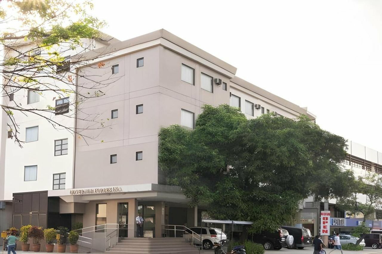 Фото отеля 1