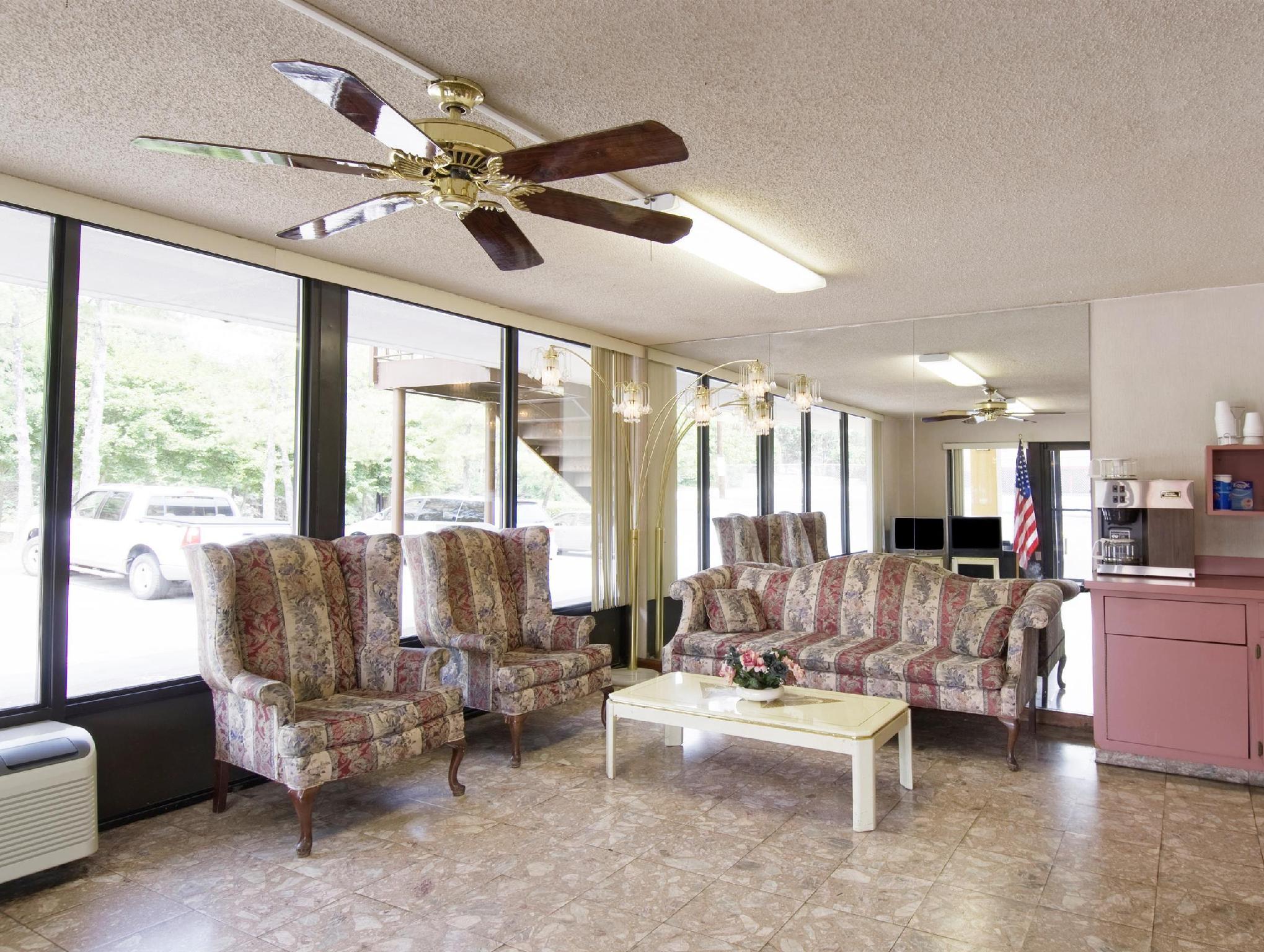 Фото Americas Best Value Inn Decatur, Ga