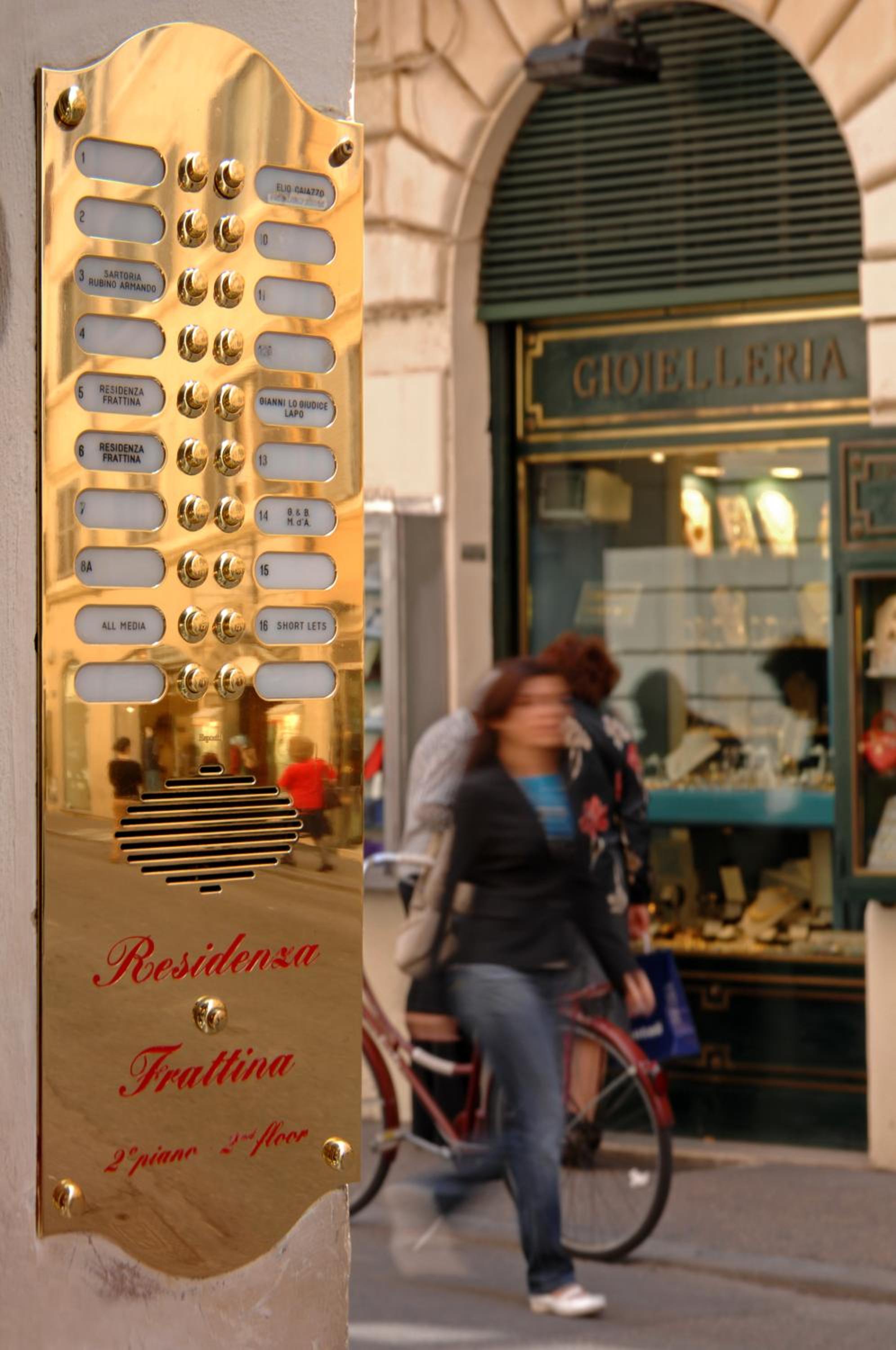 Фото Residenza Frattina