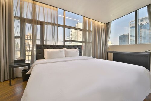 Гостиница Hotel Platinum в Пусане