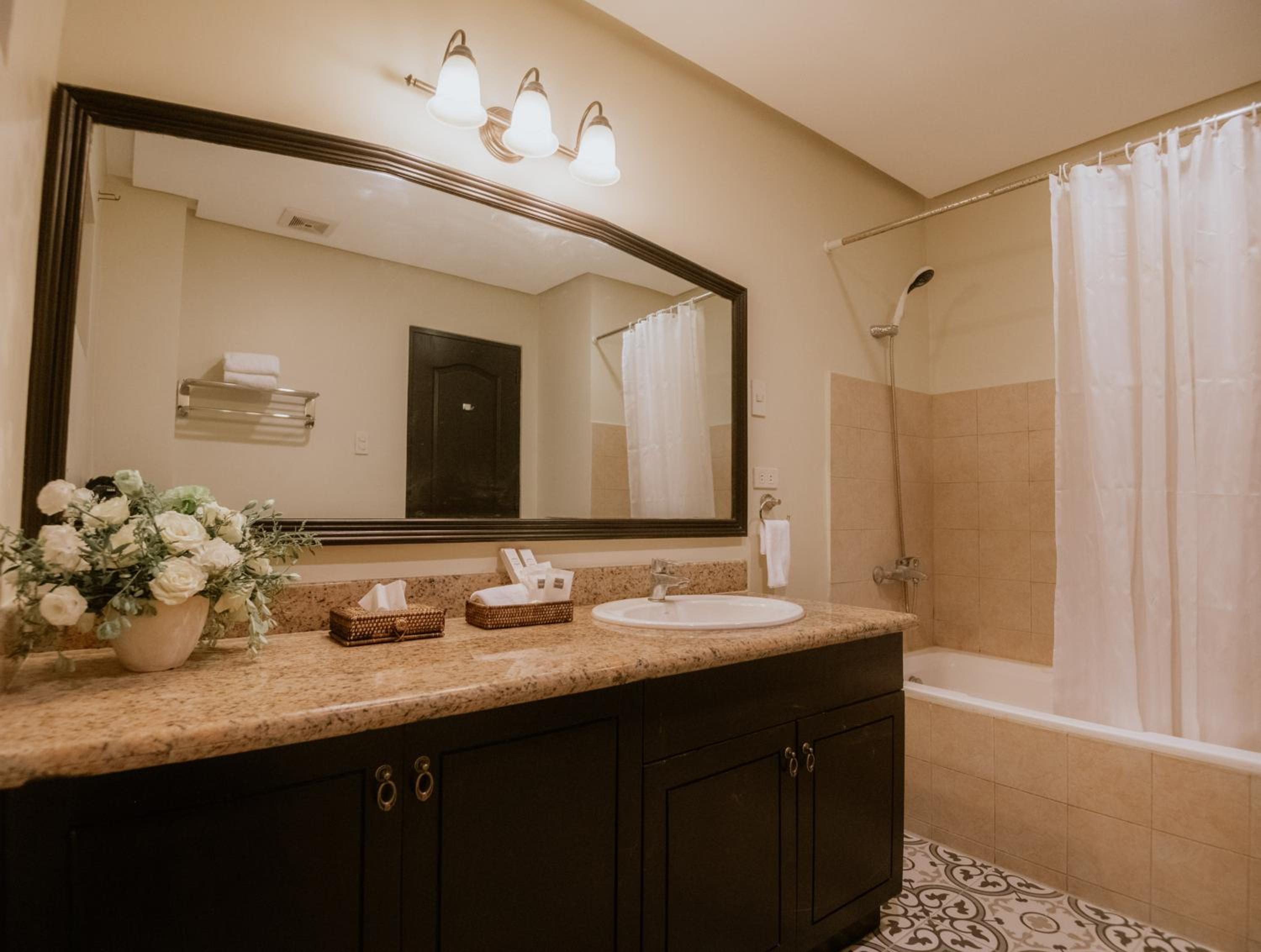 Фото Sta. Barbara Residence Hotel