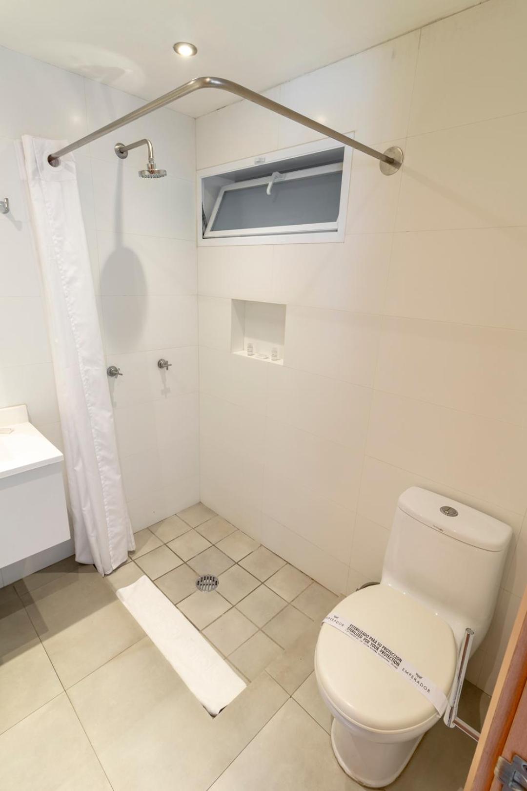 Фото Hotel Emperador Centro Guadalajara y Remodelado