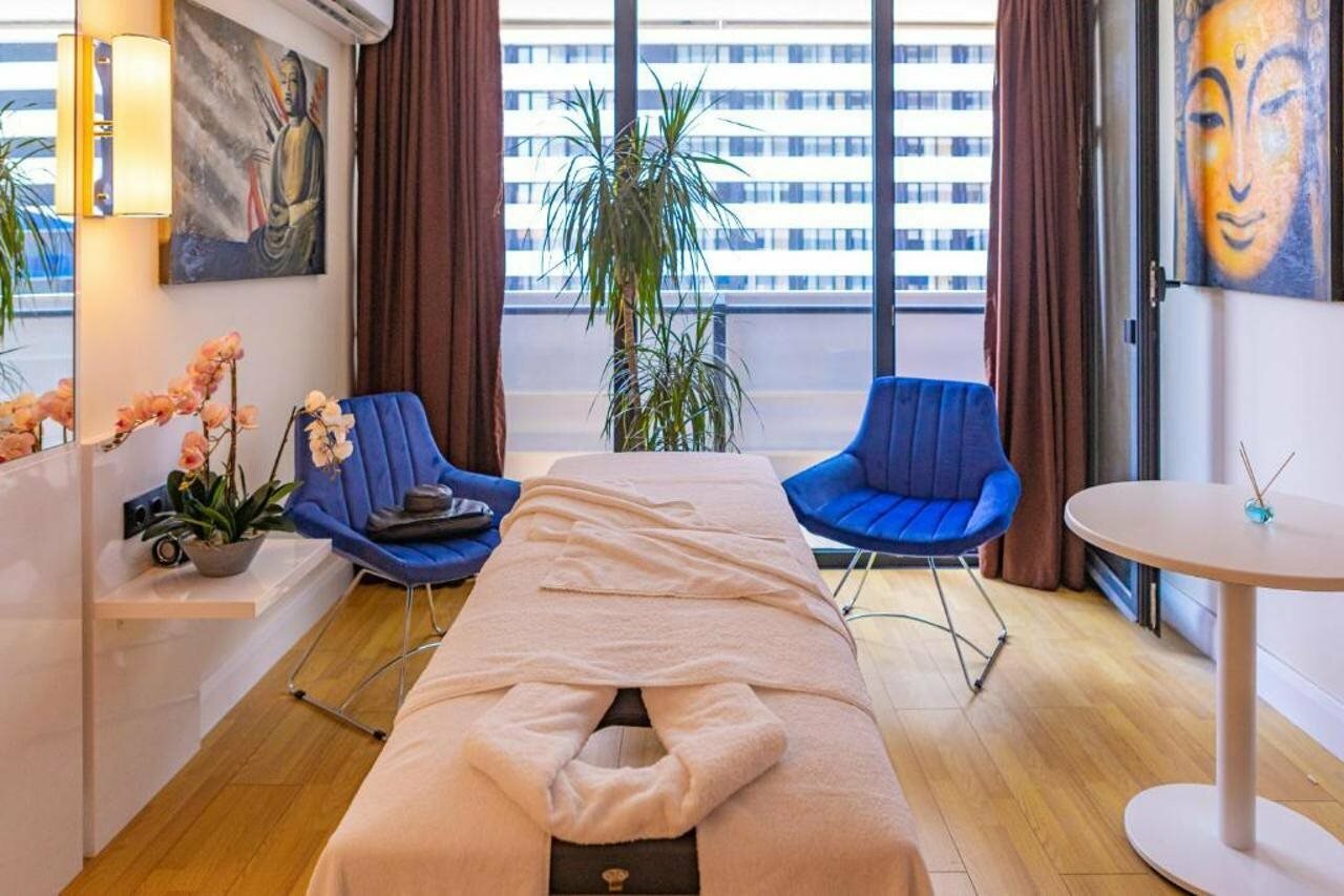 Фото Holiday Express Orbi City