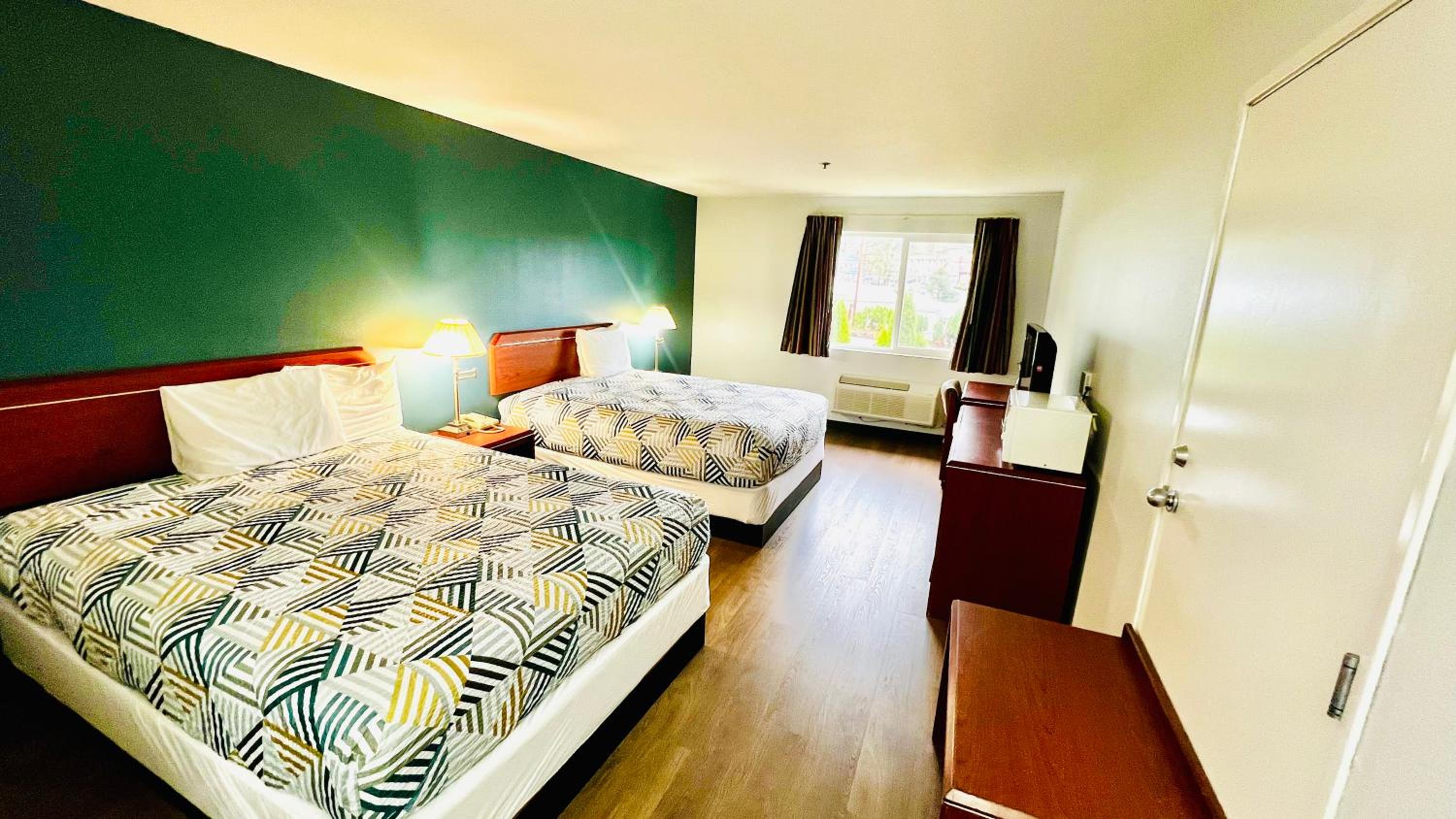 Фото отеля 2