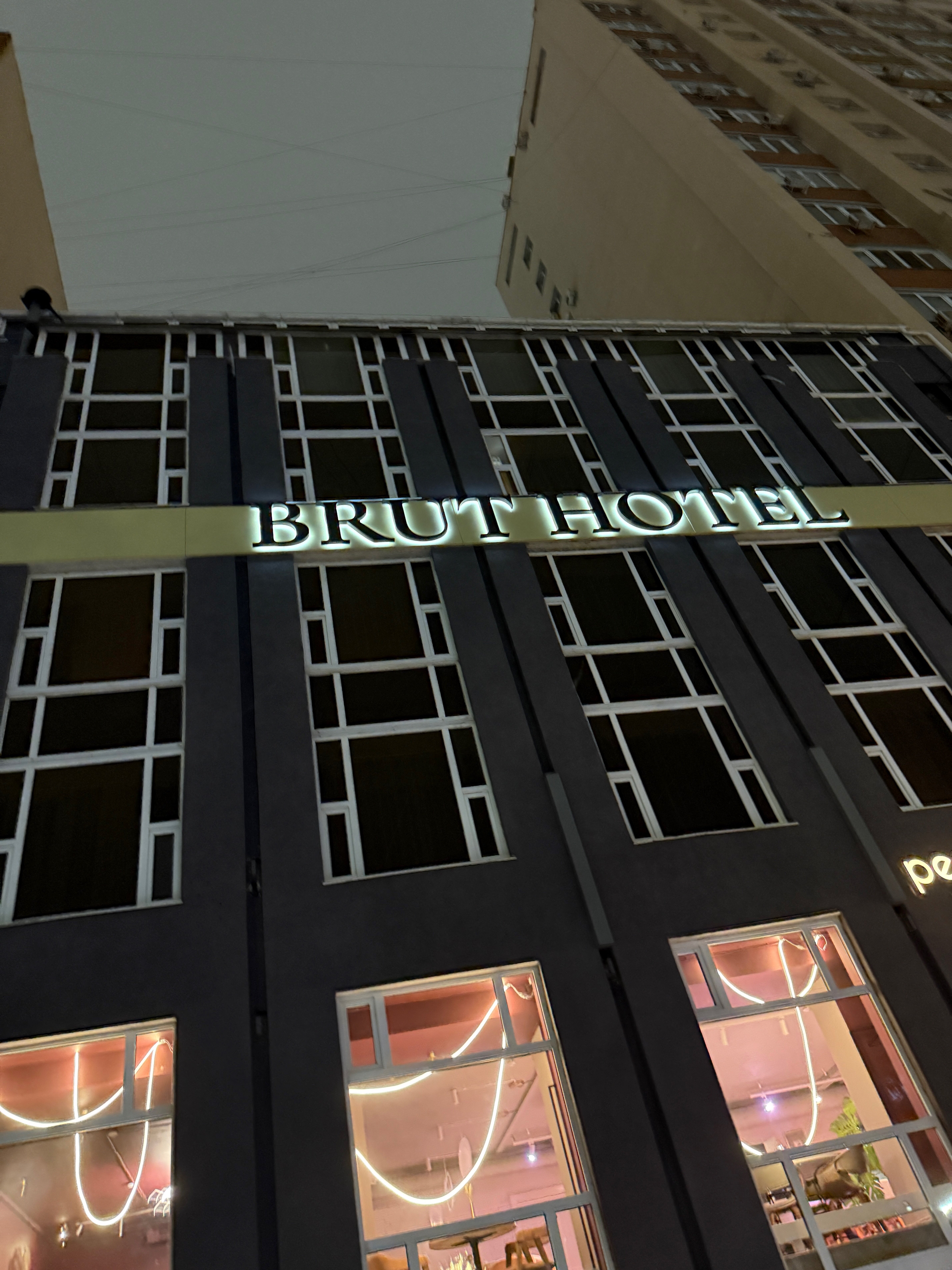 Фото Brut hotel