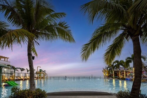Гостиница Harman Resort Hotel Sanya в Китае