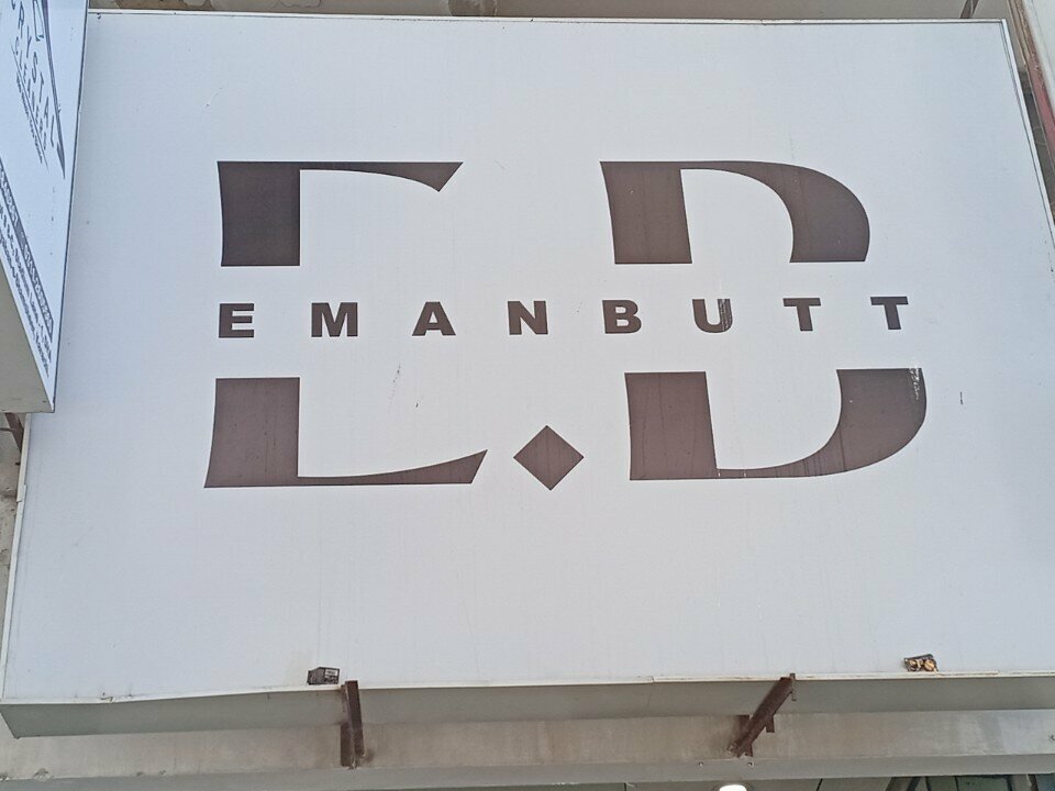 Laundry Emanbutt, Karachi, photo